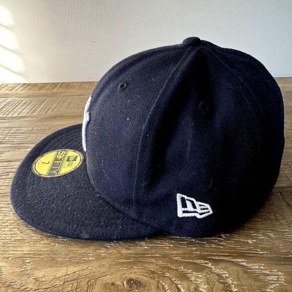 New Era NY Yankees Derek Jeter 59fifty cap kids size 7 - Picture 3 of 6